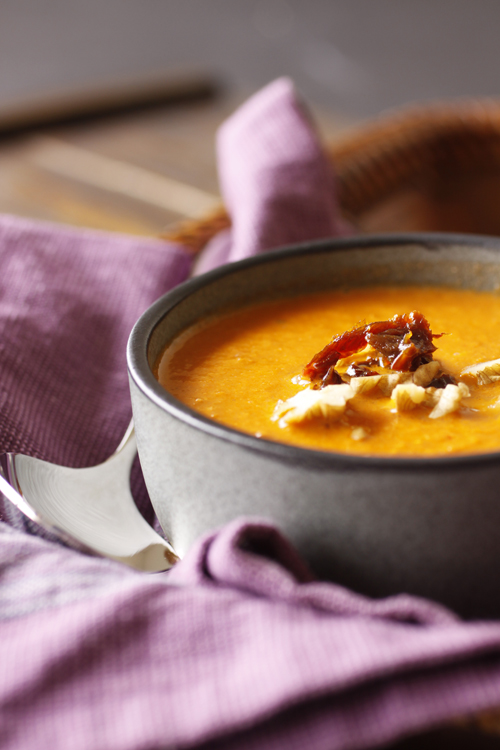 Roasted Tomato and Walnut Soup