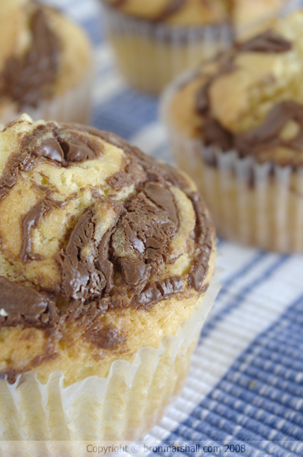 Donna Hay's Self-Frosting Cupcakes
with Nutella